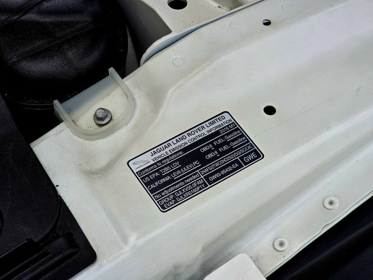 Used 2016 Jaguar F-TYPE R image 65