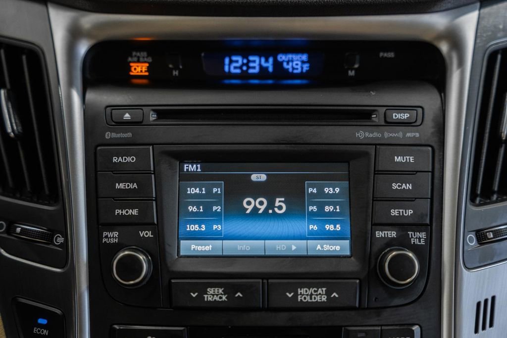 Used 2014 Hyundai Sonata Hybrid image 25