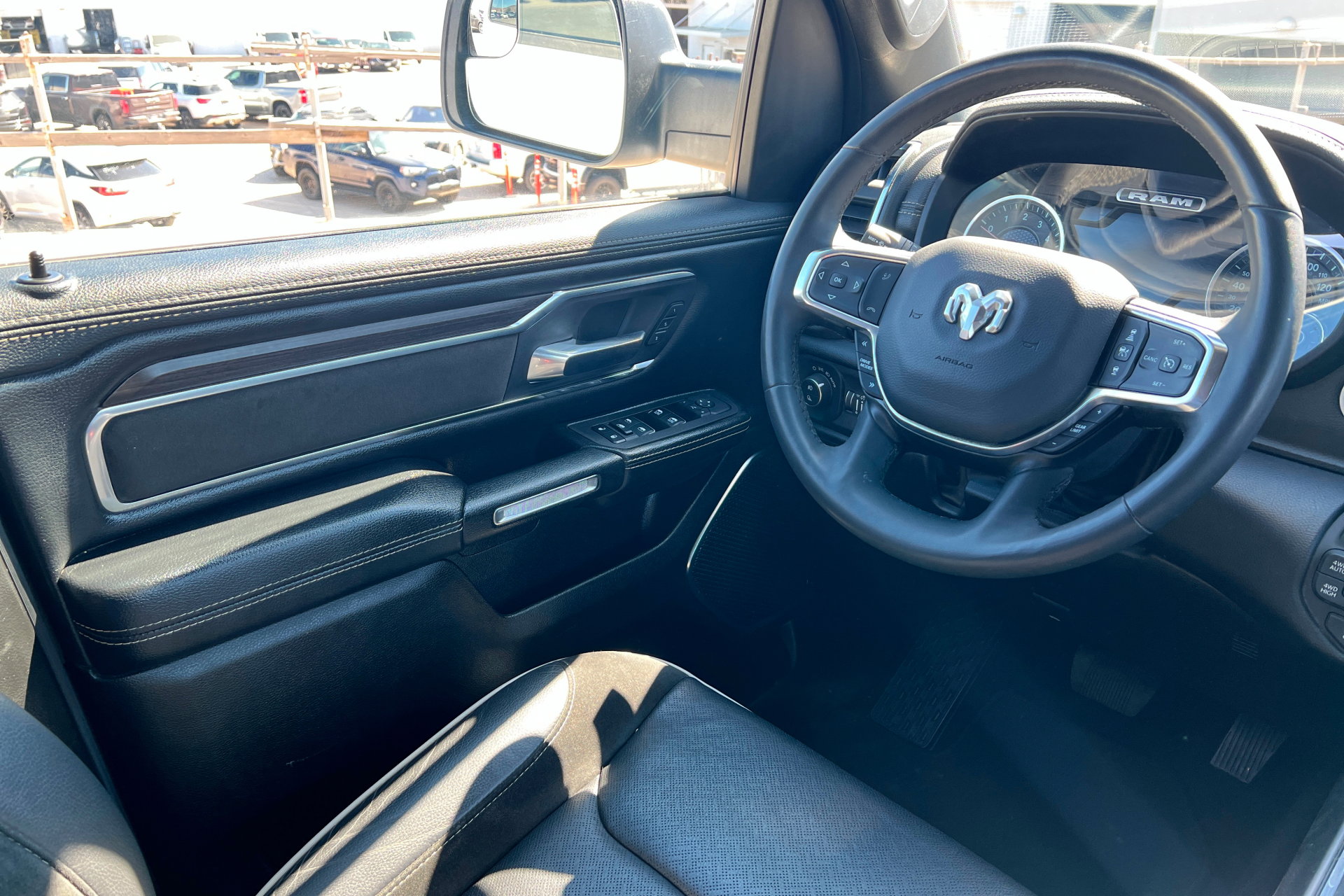 Used 2025 RAM 1500 Laramie image 11