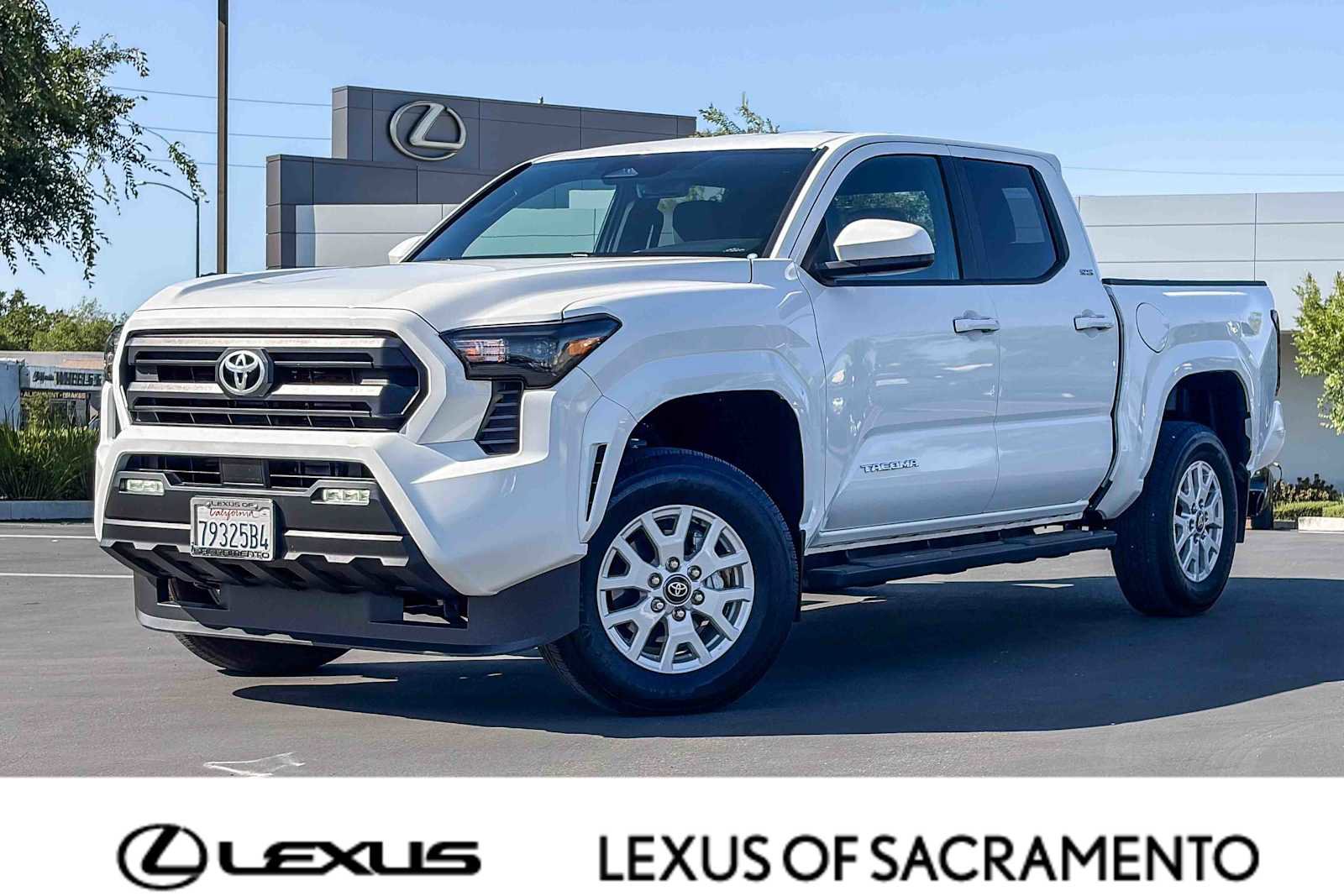 Used 2024 Toyota Tacoma SR5 image 1