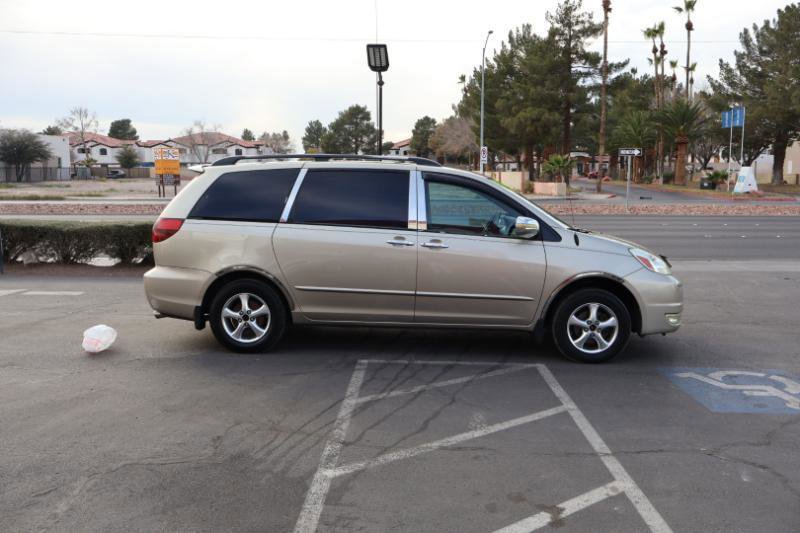 Used 2005 Toyota Sienna LE image 8