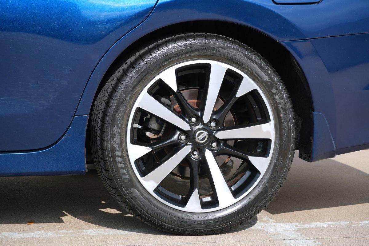 Used 2018 Nissan Altima 2.5 SR FWD image 25