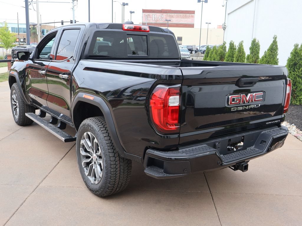 New 2026 GMC Canyon Denali w/ LPO, Black Badging Package AWD/4WD image 4