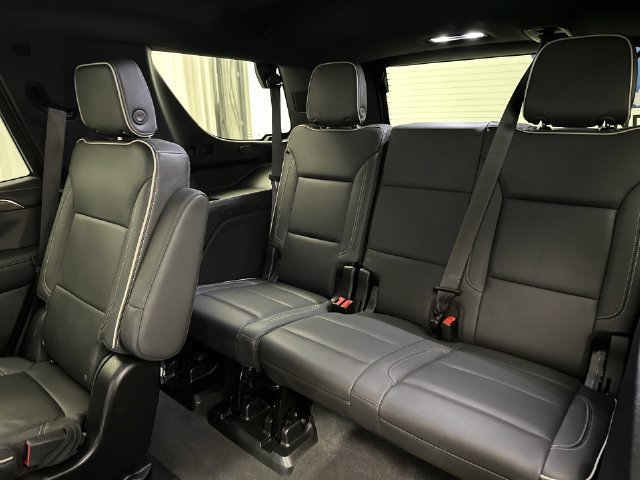 Used 2024 Chevrolet Tahoe Premier AWD/4WD image 27