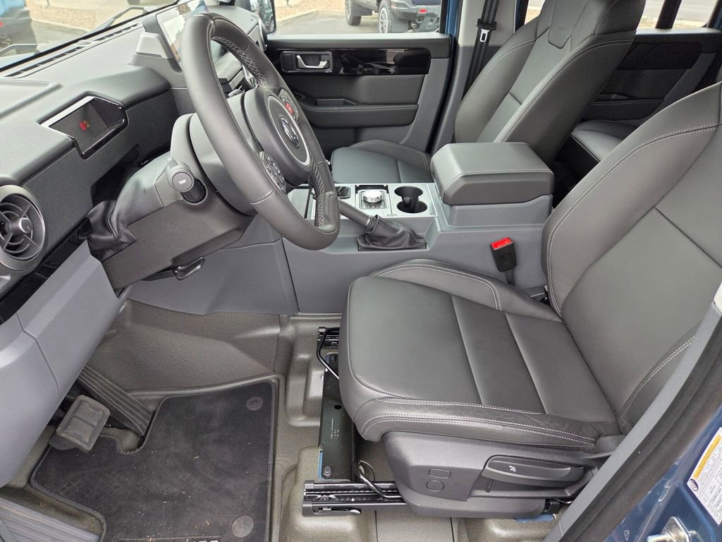 Used 2025 INEOS Grenadier Fieldmaster Edition image 10