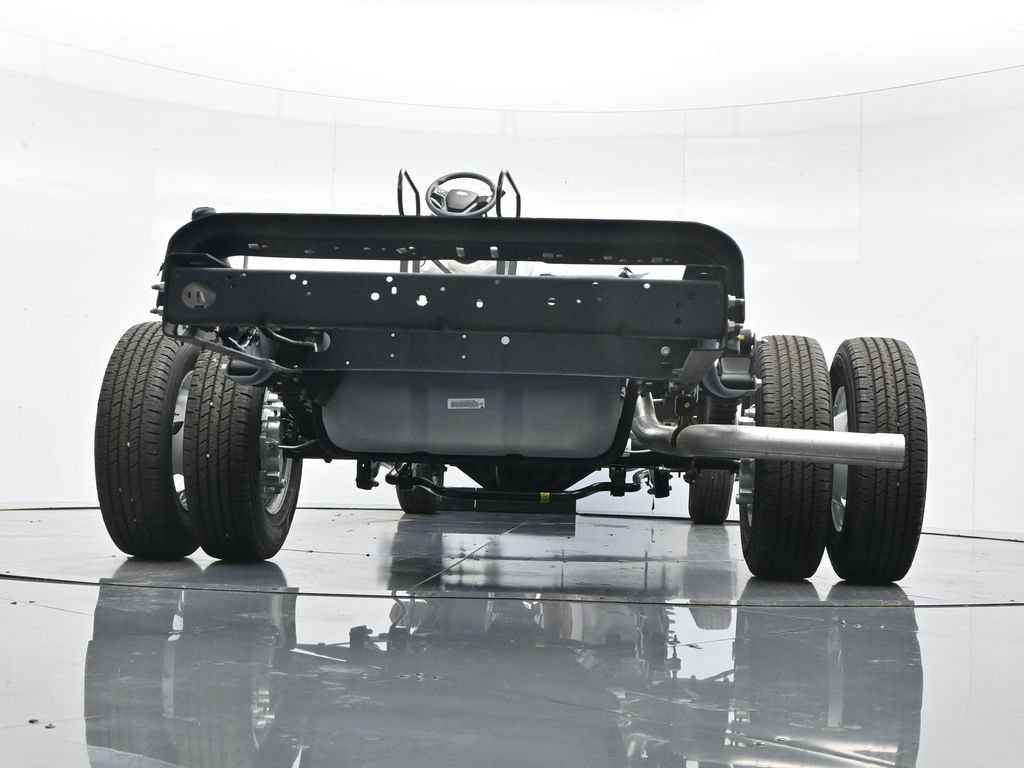 Used 2027 Ford E-350 and Econoline 350 Super Duty w/ Gaseous Engine Prep Package RWD image 22