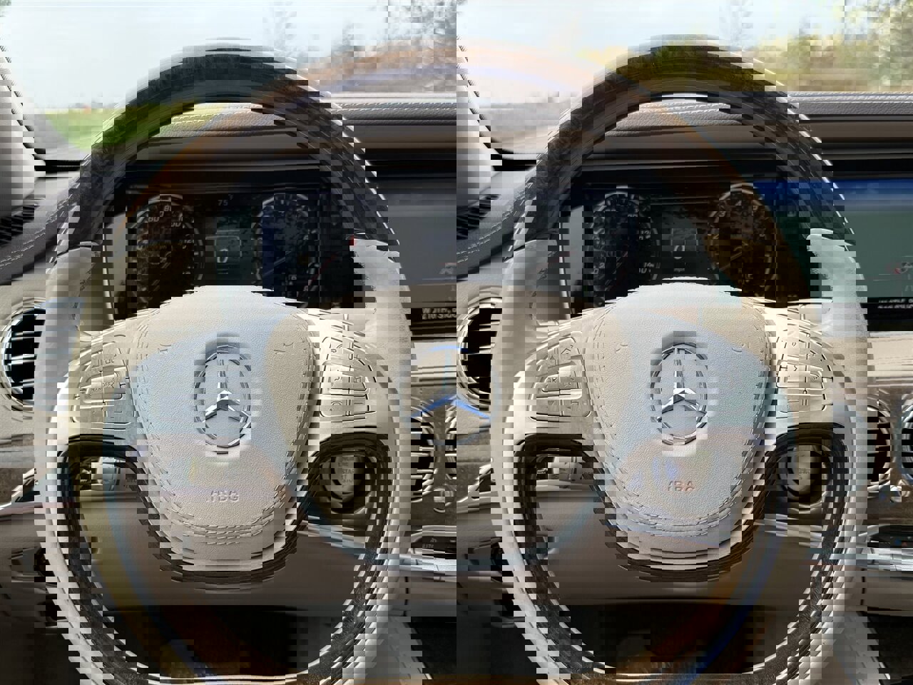 Used 2015 Mercedes-Benz S 550 4MATIC Sedan w/ Premium 1 Package image 21