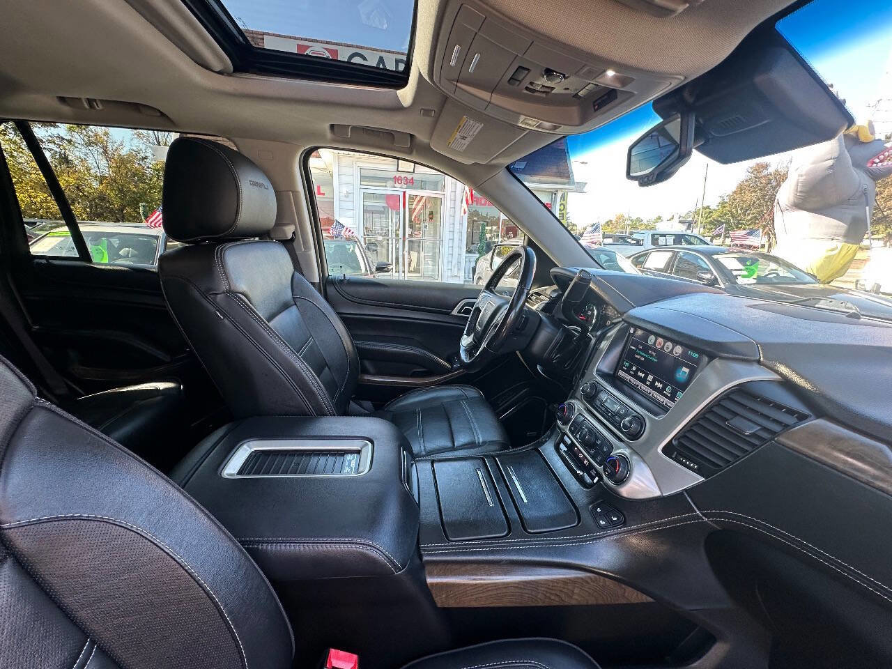 Used 2018 GMC Yukon Denali image 31