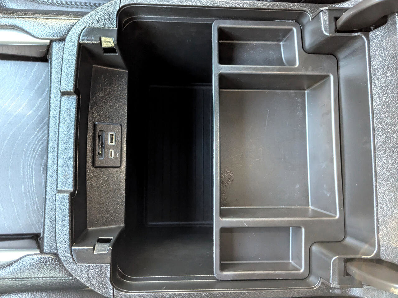 Used 2021 GMC Yukon XL Denali image 29