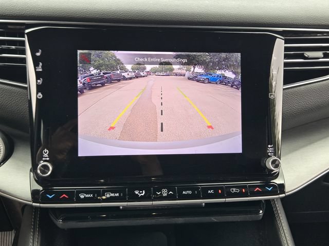 Certified 2025 Jeep Wagoneer L Series II AWD/4WD image 16