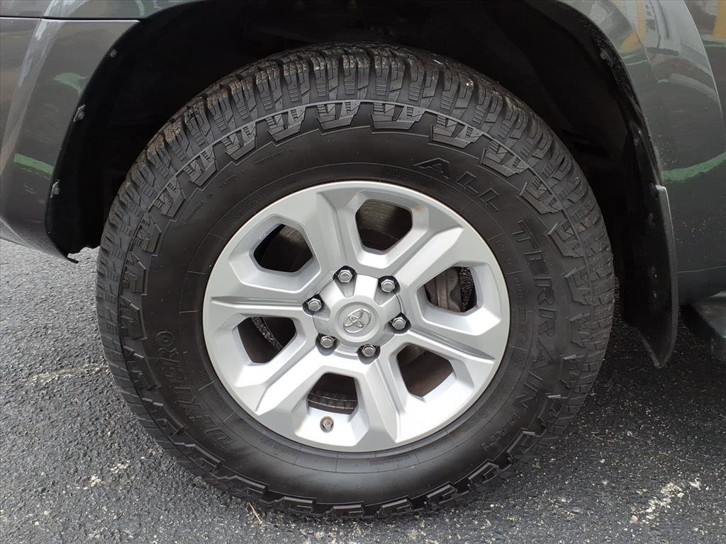 Used 2020 Toyota 4Runner SR5 image 10