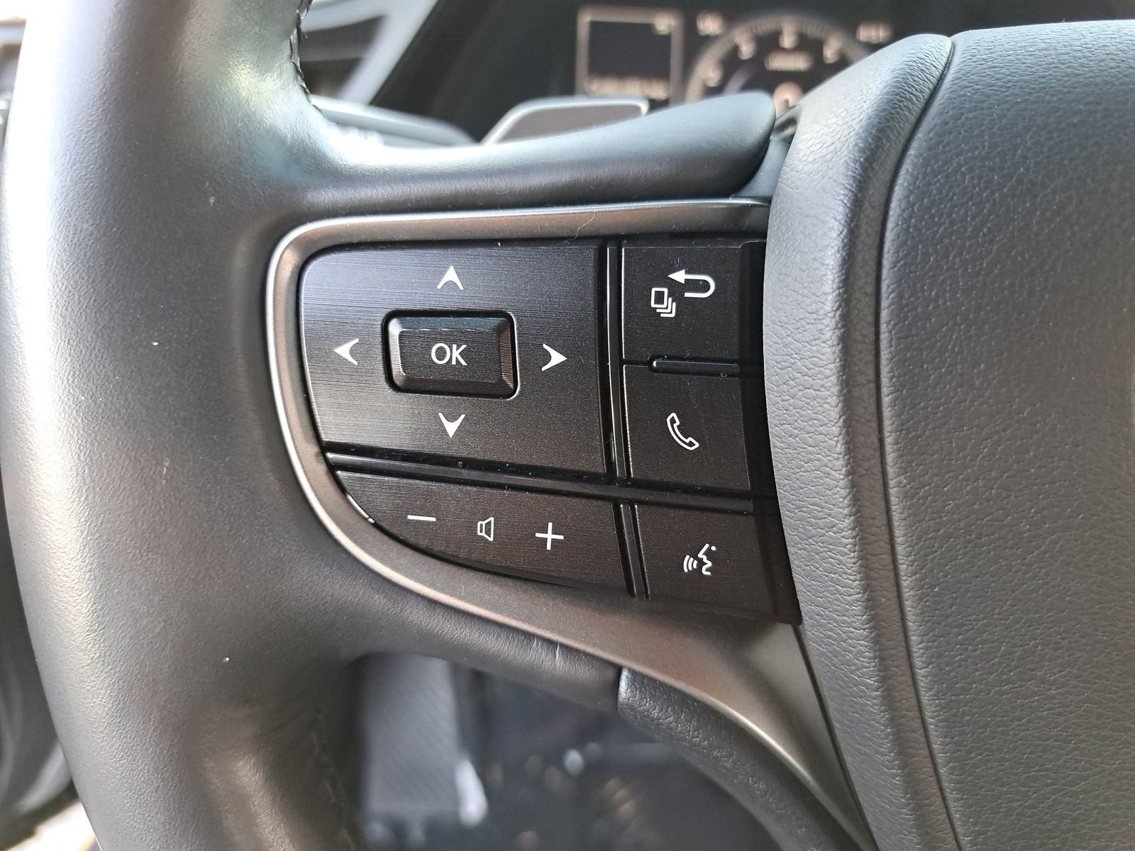 Used 2023 Lexus ES 350 w/ Premium Package image 16