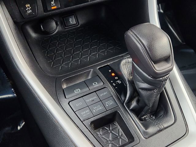Used 2021 Toyota RAV4 XLE w/ Convenience Package image 45
