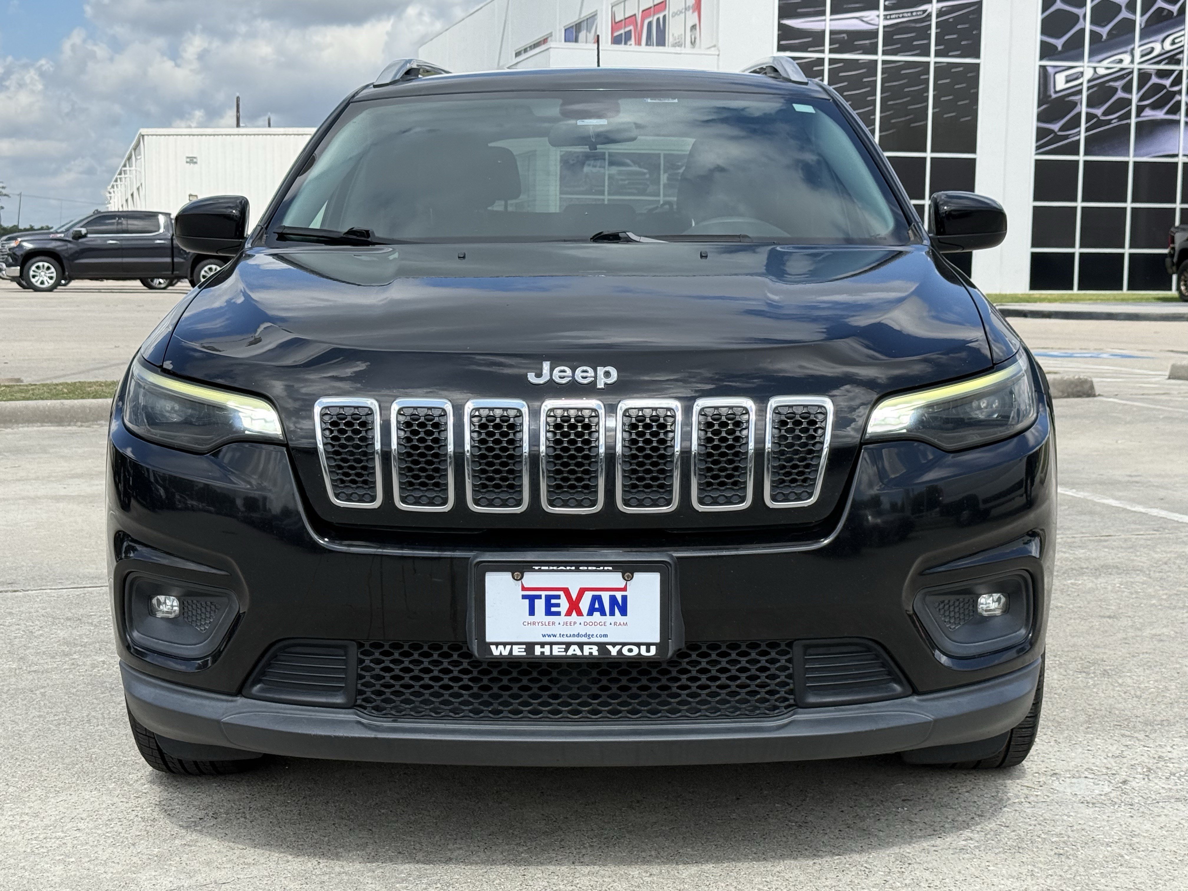 Used 2019 Jeep Cherokee Latitude w/ Popular Appearance Group FWD image 10