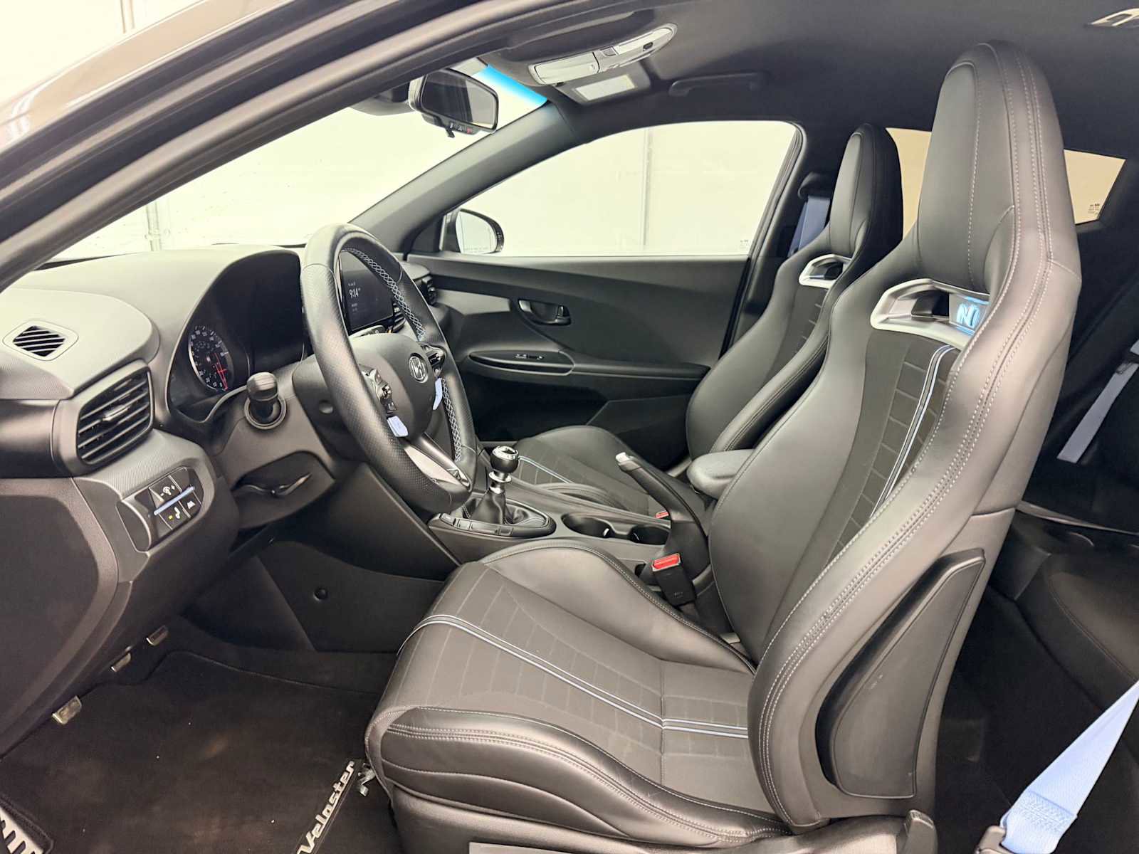 Used 2022 Hyundai Veloster N image 15