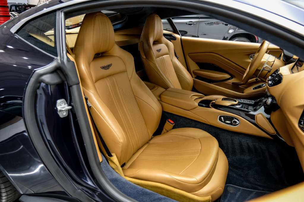 Used 2020 Aston Martin V8 Vantage Coupe RWD image 47