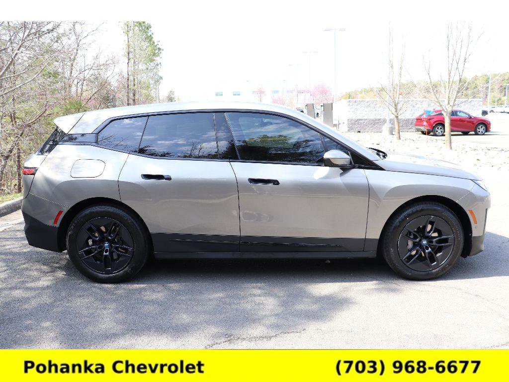 Used 2024 BMW iX xDrive50 image 8