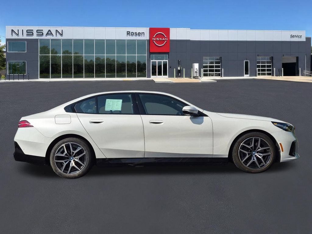 Used 2024 BMW i5 eDrive40i w/ M Sport Package RWD video 2