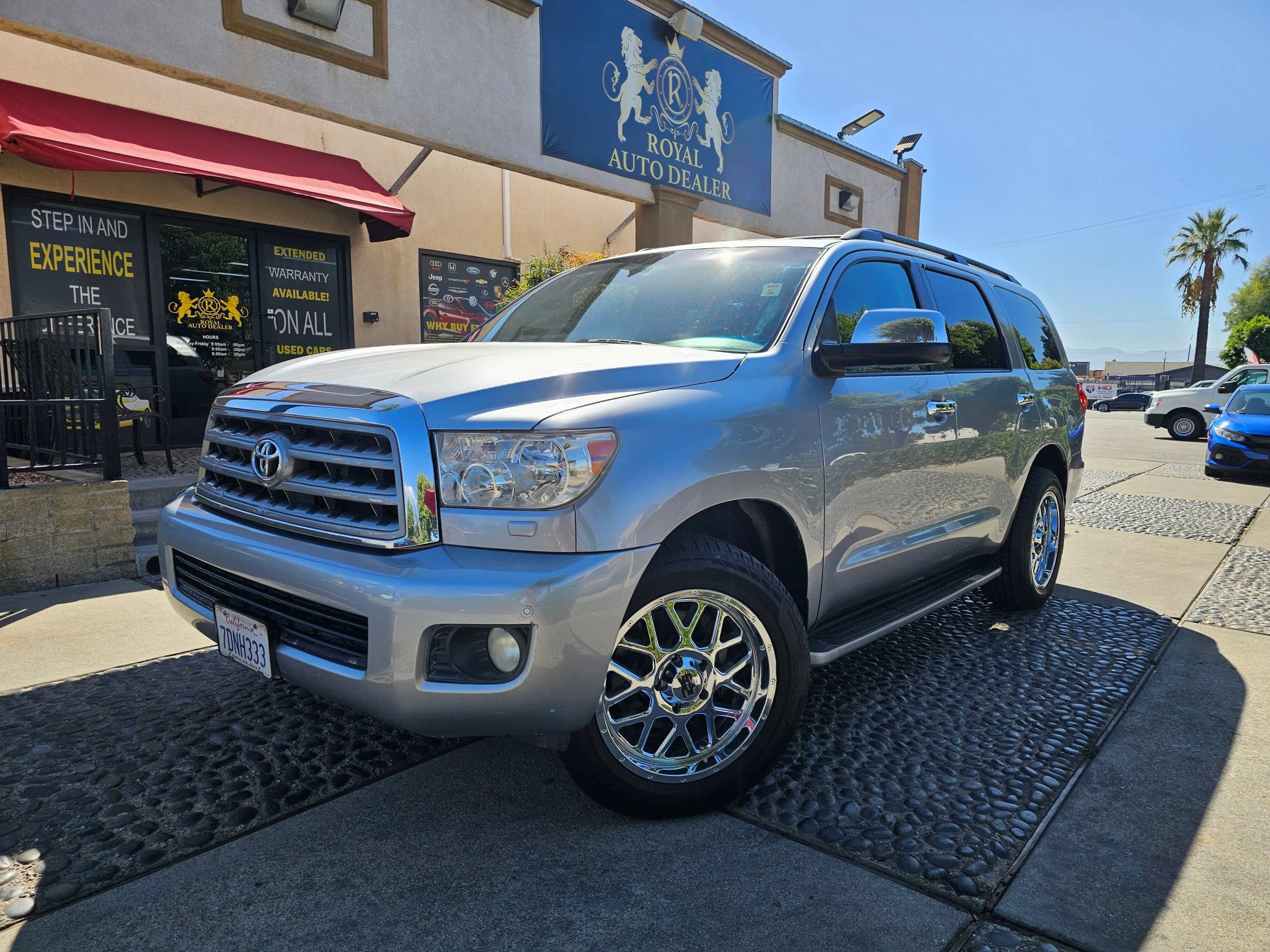 Used 2013 Toyota Sequoia Limited AWD/4WD image 1