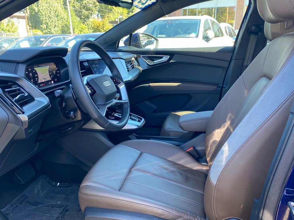 Used 2025 Audi Q4 e-tron Premium w/ Convenience Package image 12