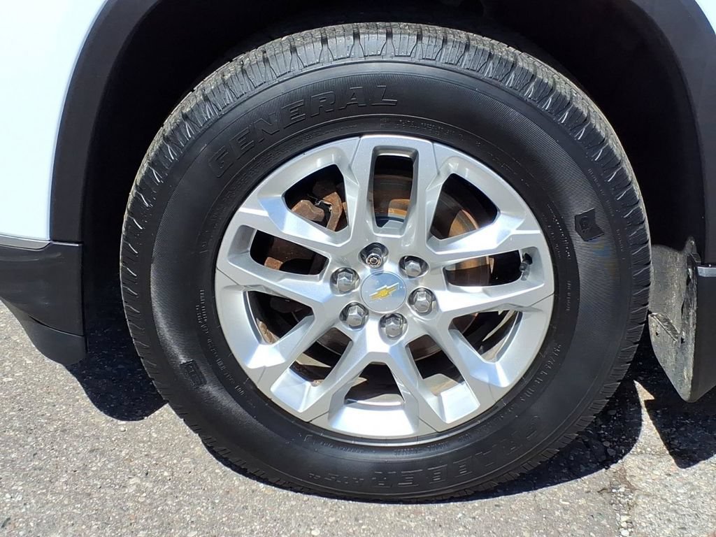 Used 2019 Chevrolet Traverse LT FWD image 9