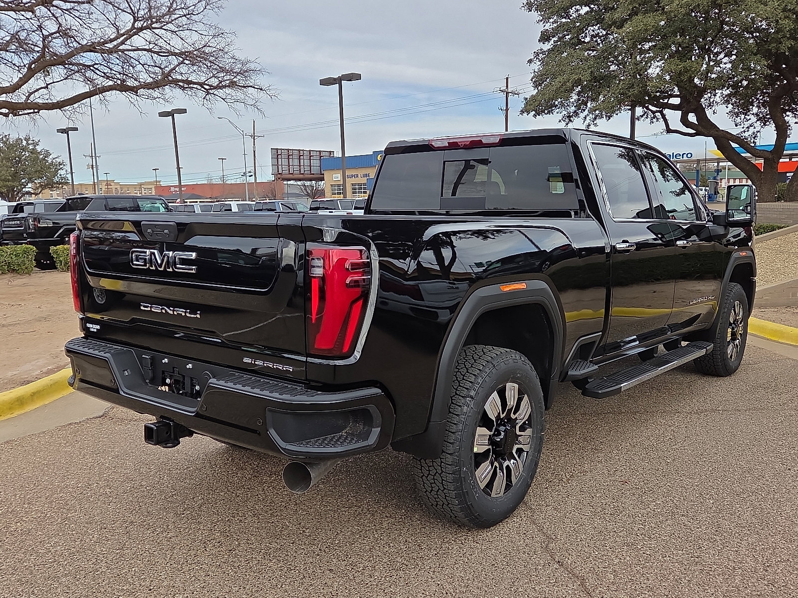 New 2026 GMC Sierra 2500 Denali w/ Denali Reserve Package AWD/4WD image 4
