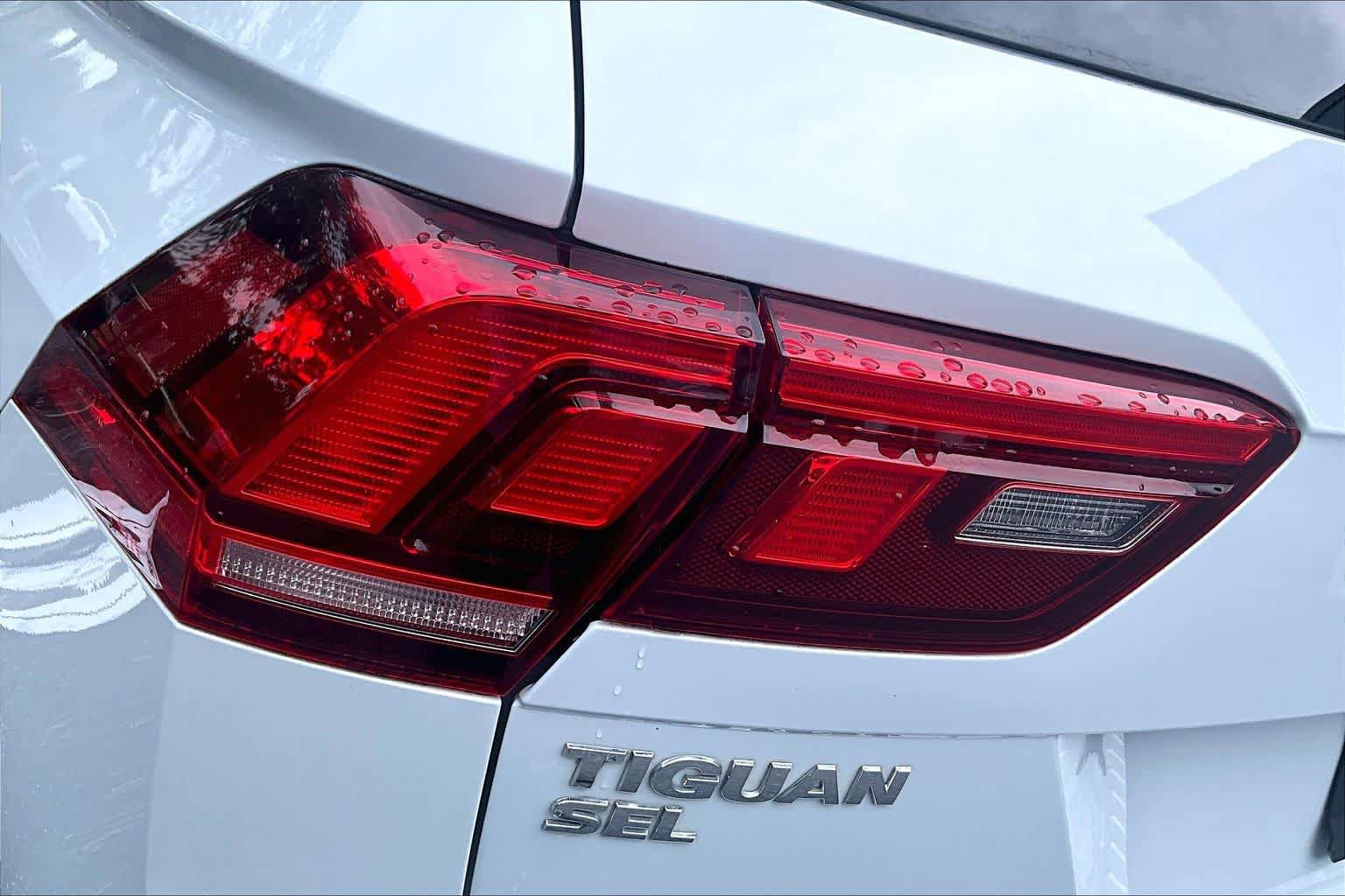 Used 2019 Volkswagen Tiguan SEL R-Line AWD/4WD image 29
