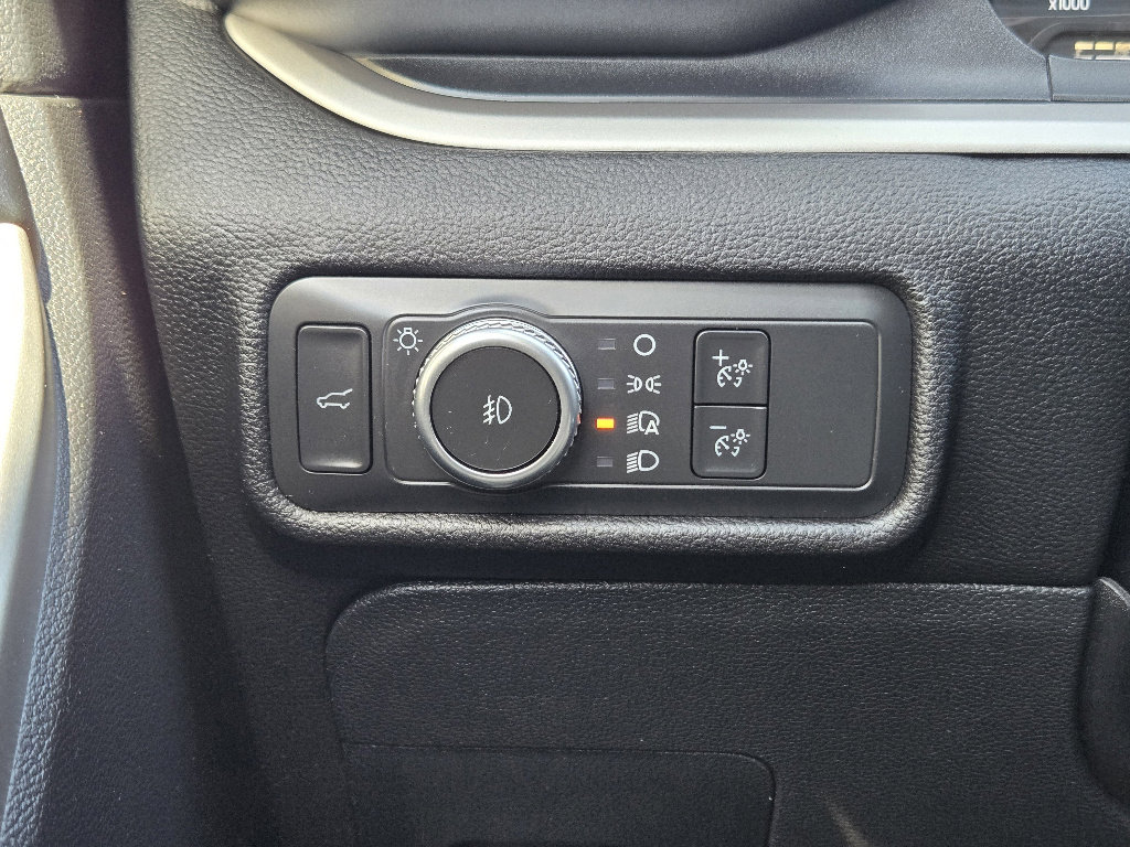 Used 2021 Ford Explorer XLT w/ Equipment Group 202A image 24