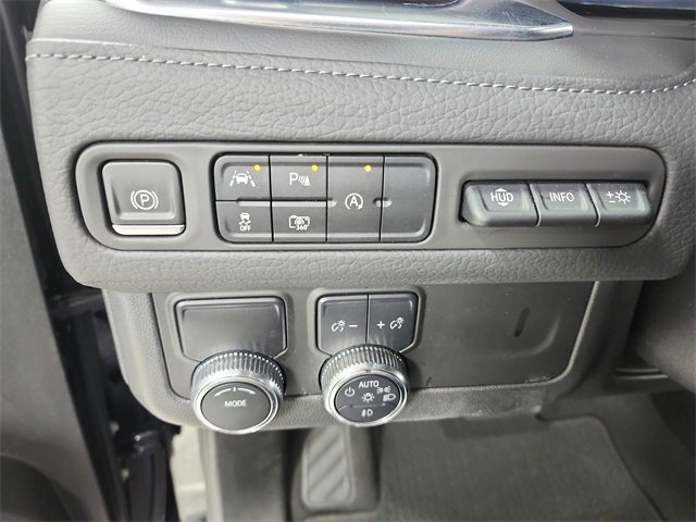 Used 2024 GMC Yukon Denali image 28