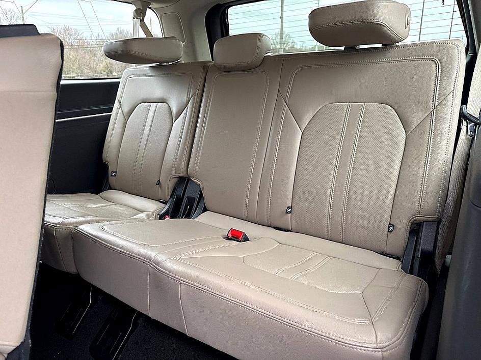 Used 2024 Ford Expedition Max Limited image 10