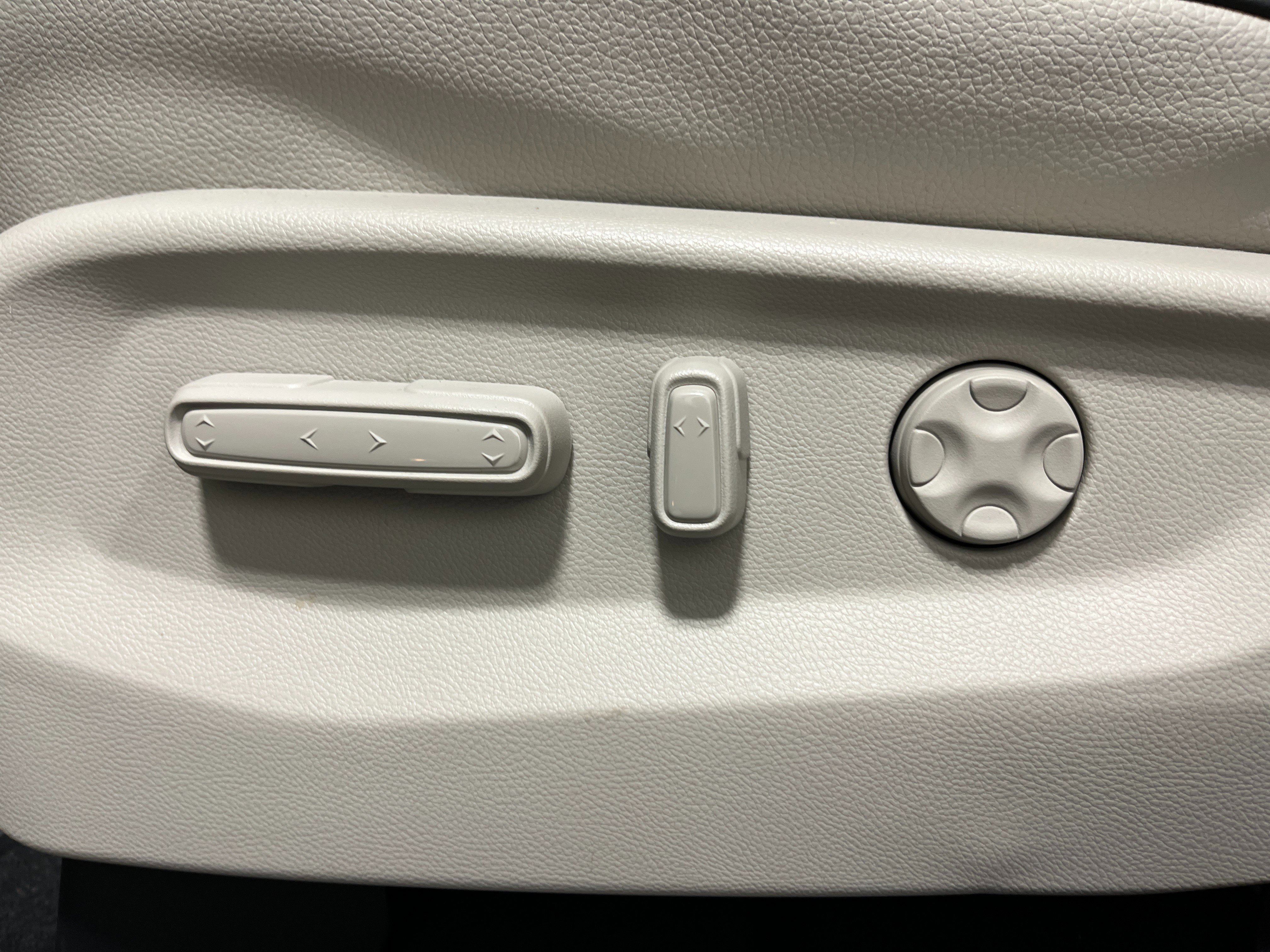 New 2026 Honda Odyssey Touring image 14