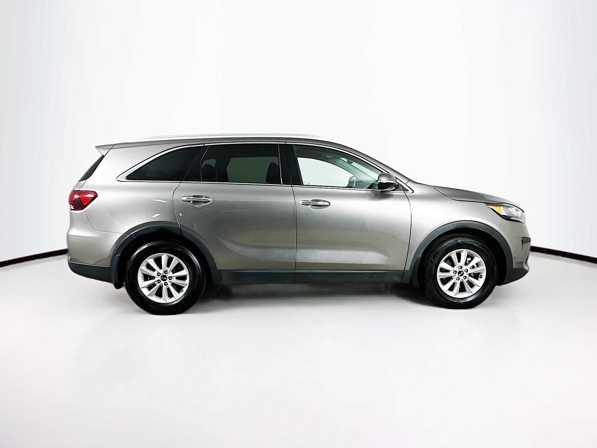 Used 2019 Kia Sorento LX w/ LX V6 Convenience Package image 10