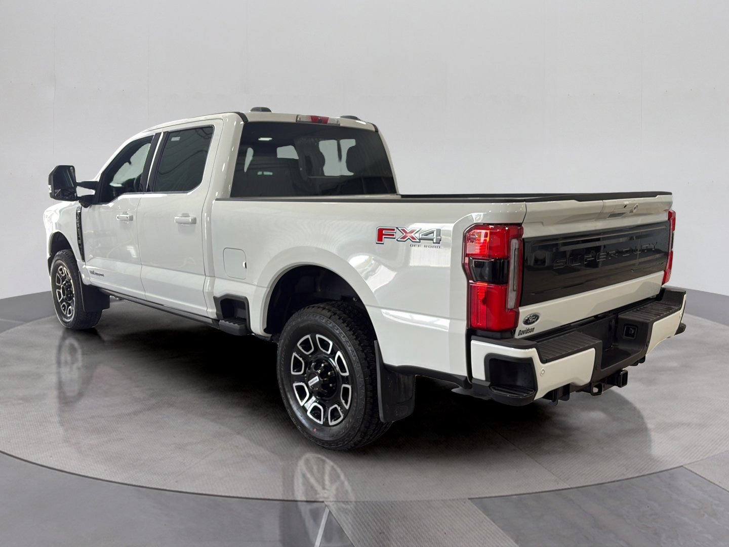Used 2026 Ford F250 Platinum AWD/4WD image 3