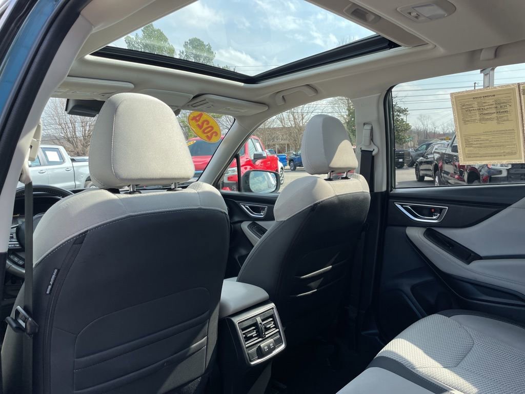Used 2024 Subaru Forester Premium image 43