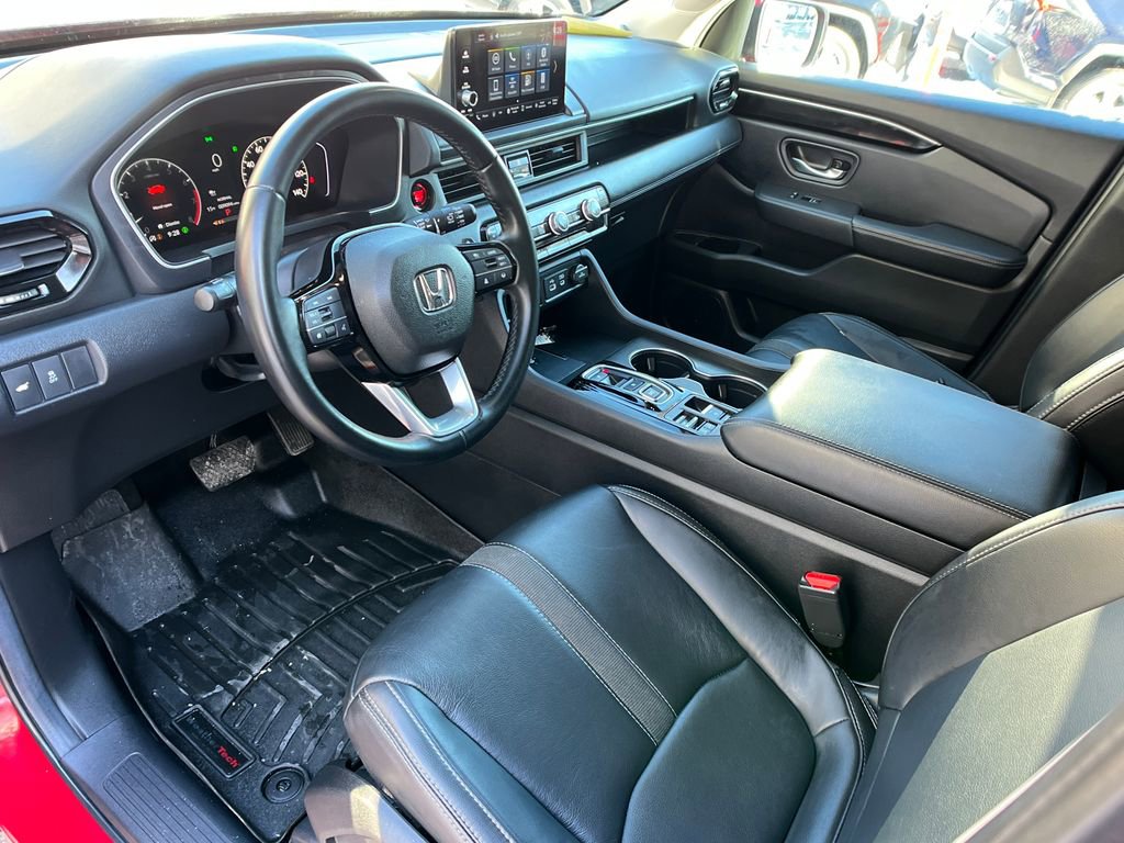 Used 2025 Honda Pilot EX-L image 9