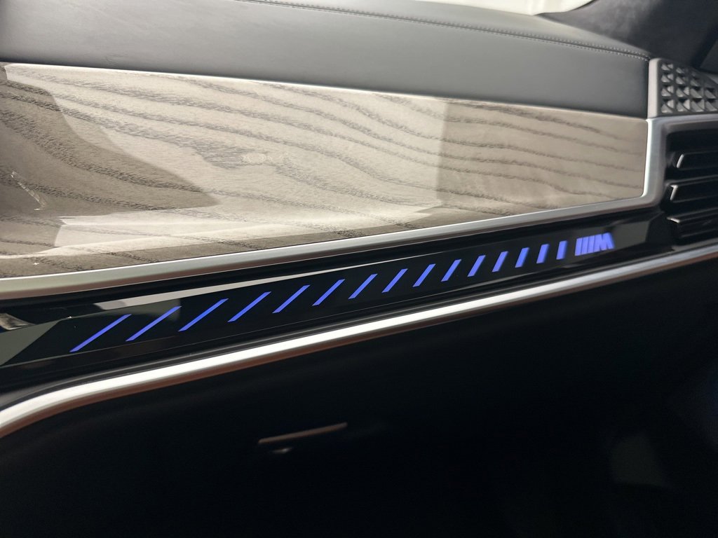 Used 2023 BMW X7 M60i w/ Executive Package image 29
