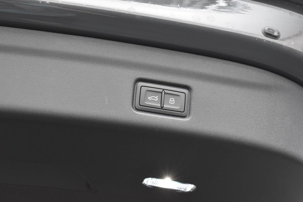 New 2027 Audi Q6 e-tron Premium AWD/4WD image 19
