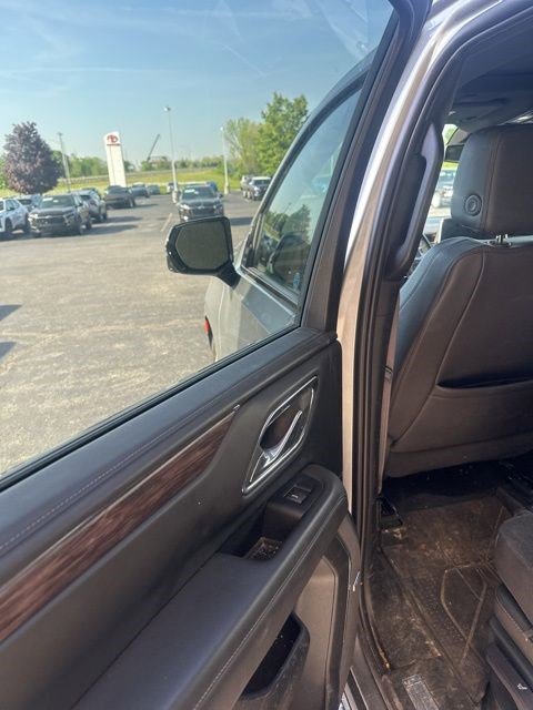 Used 2023 Chevrolet Suburban Z71 w/ Z71 Off-Road Package AWD/4WD image 10