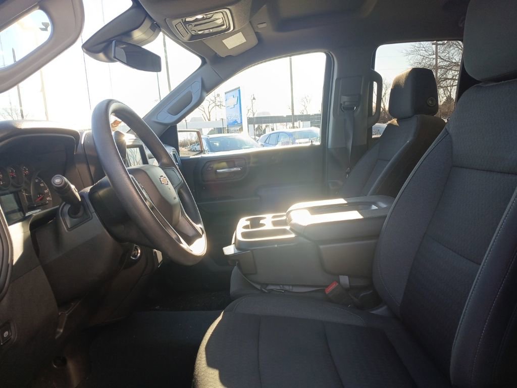 Certified 2023 Chevrolet Silverado 1500 Custom image 17