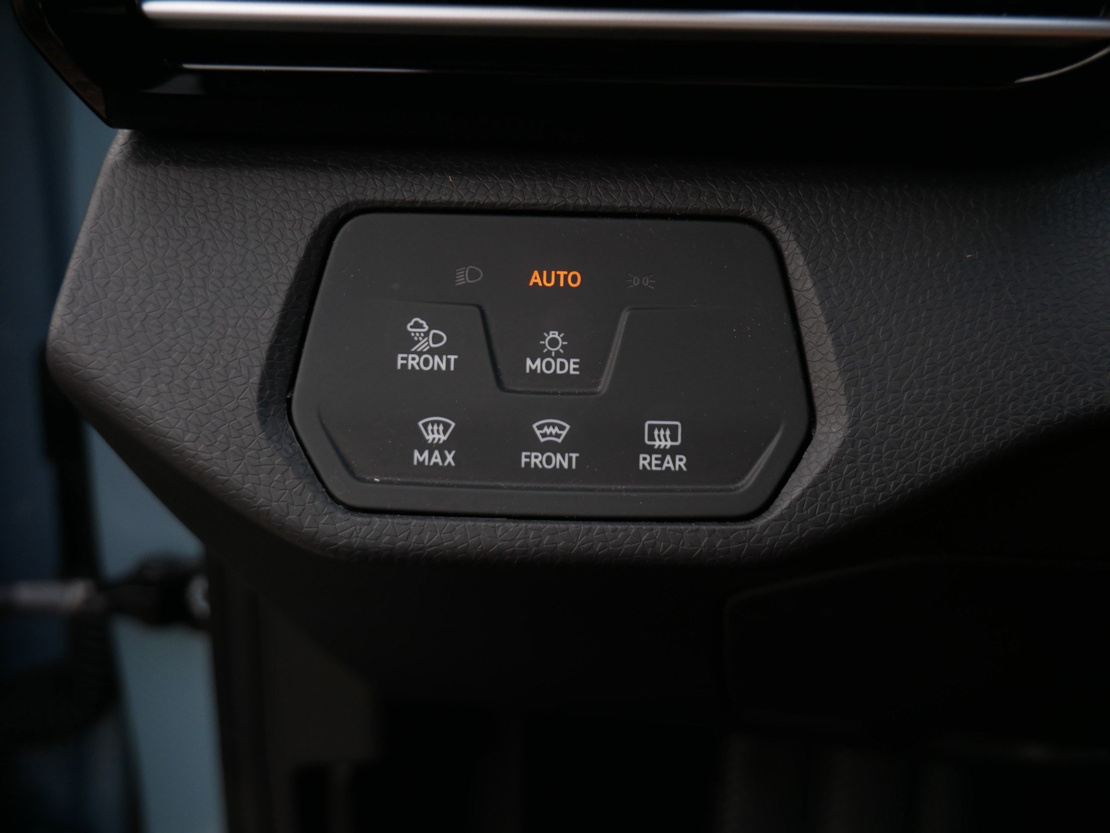 Certified 2024 Volkswagen ID.4 Pro S AWD/4WD image 27