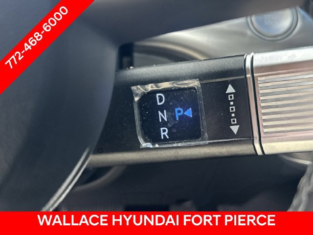 Used 2025 Hyundai Kona Limited FWD image 28