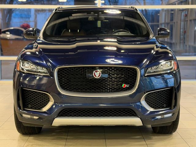 Used 2018 Jaguar F-PACE S image 2