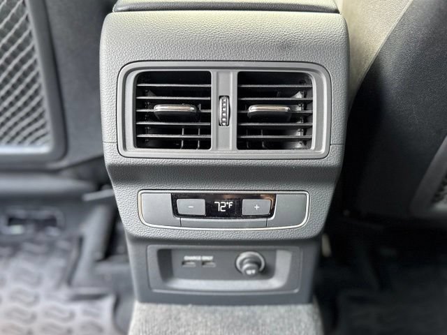 Certified 2024 Audi Q5 e Premium AWD/4WD image 33