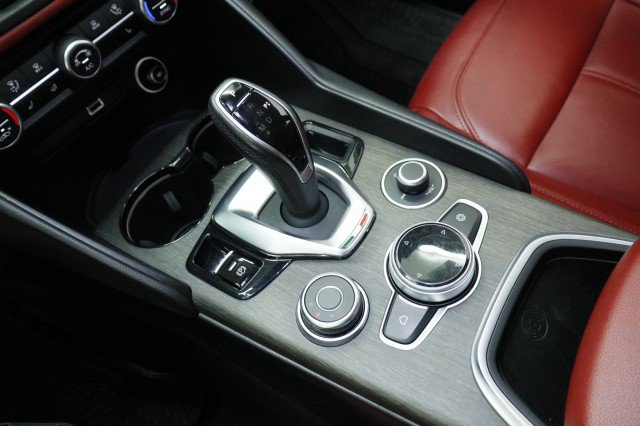 Used 2021 Alfa Romeo Giulia Ti RWD image 18