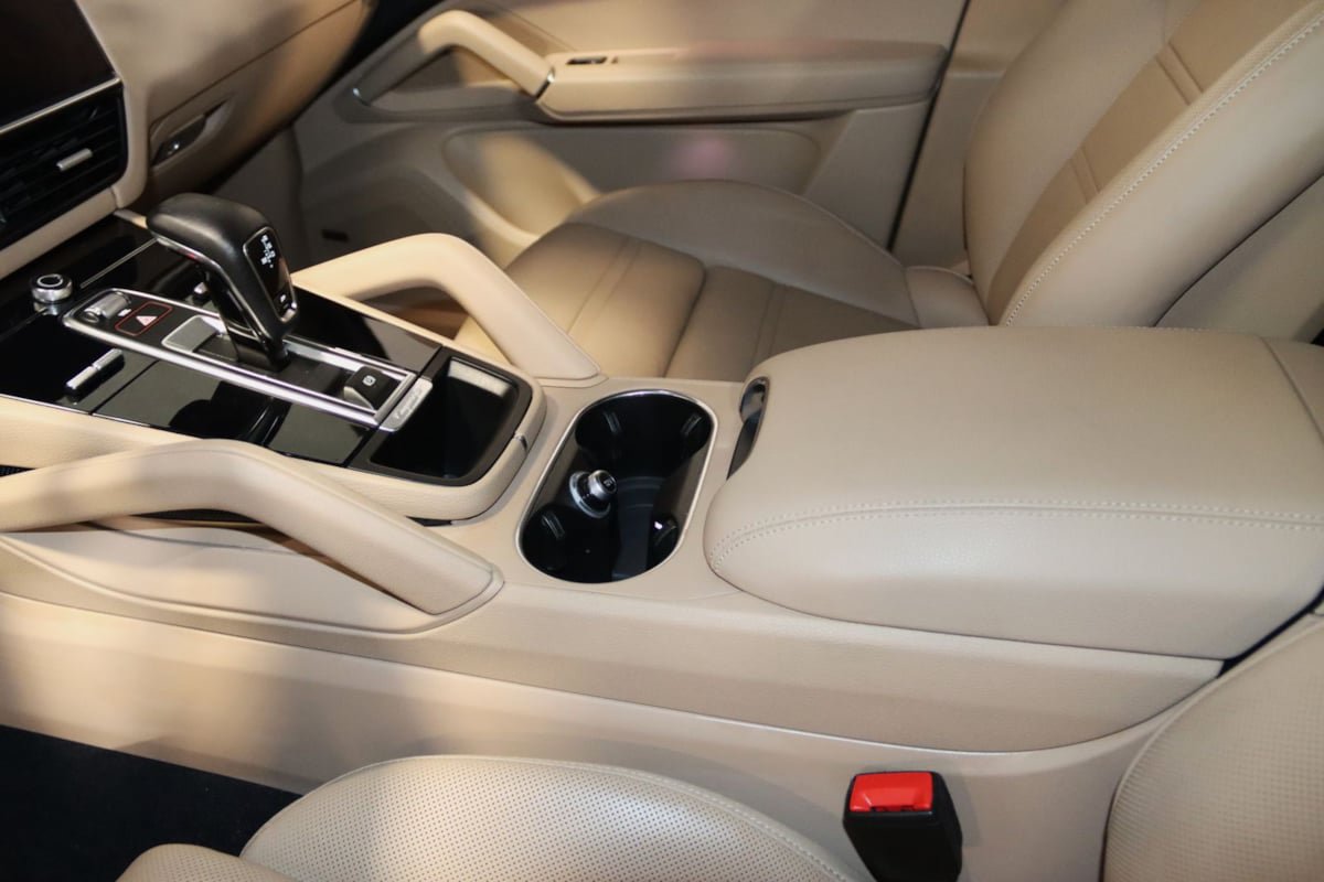 Used 2022 Porsche Cayenne Platinum Edition AWD/4WD image 41