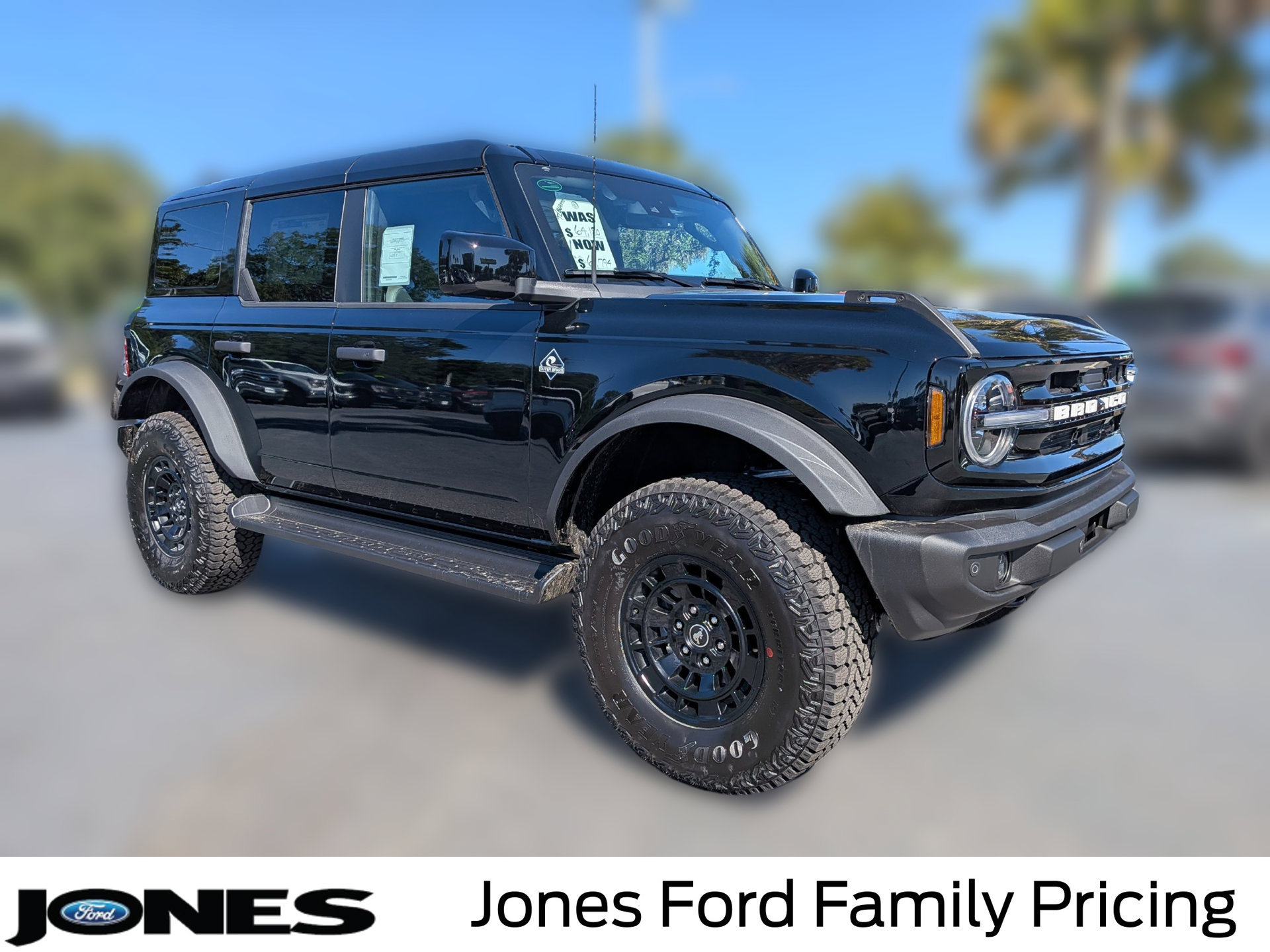 New 2026 Ford Bronco Outer Banks w/ Sasquatch Package AWD/4WD image 2