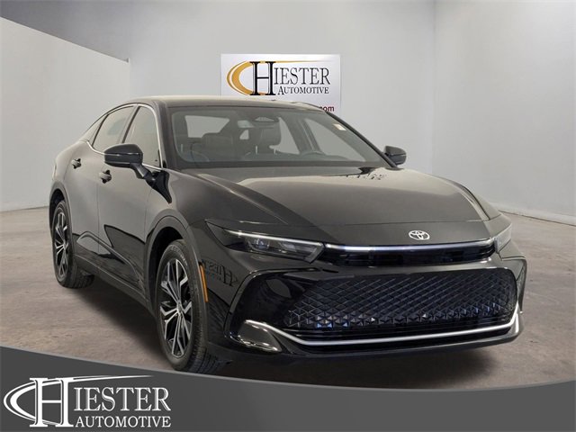 Used 2025 Toyota Crown XLE