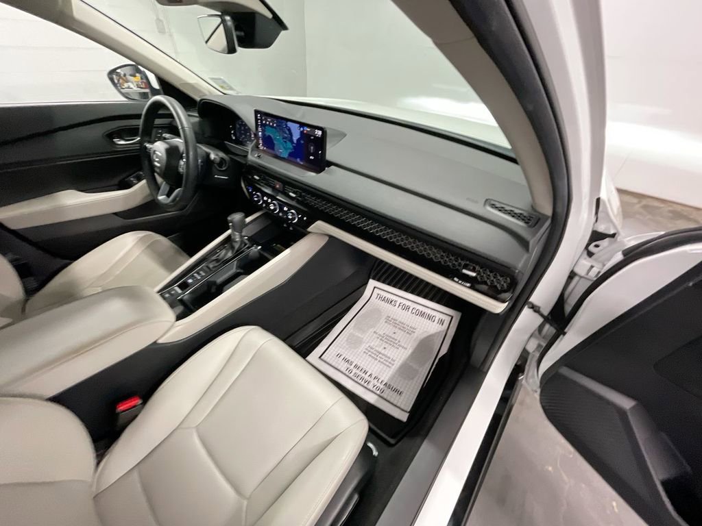 Used 2024 Honda Accord Touring image 29