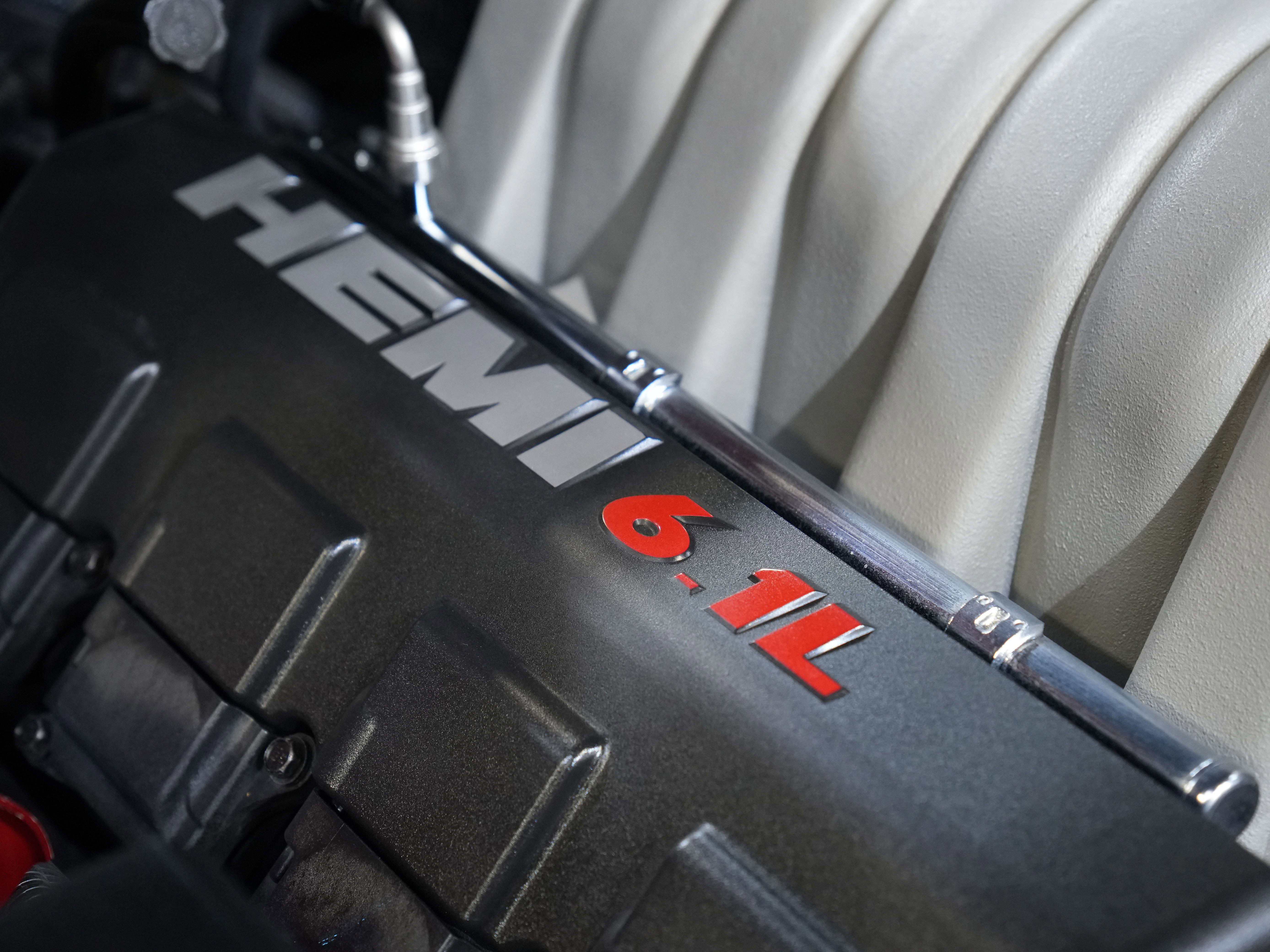 Used 2006 Dodge Magnum SRT8 w/ SRT Option Group III RWD image 49