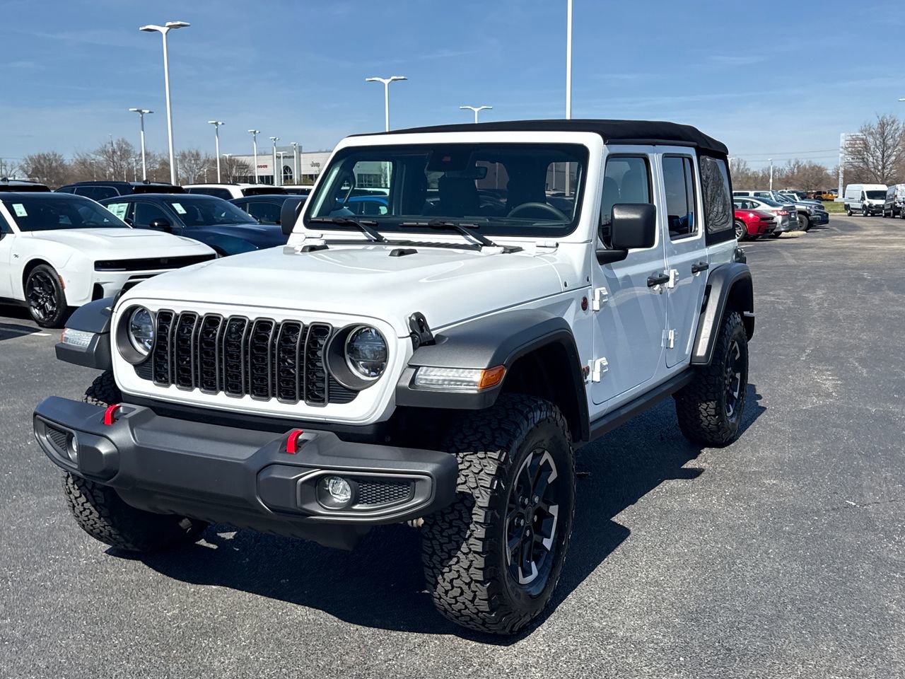 Used 2024 Jeep Wrangler Unlimited Rubicon w/ Technology Group AWD/4WD image 7